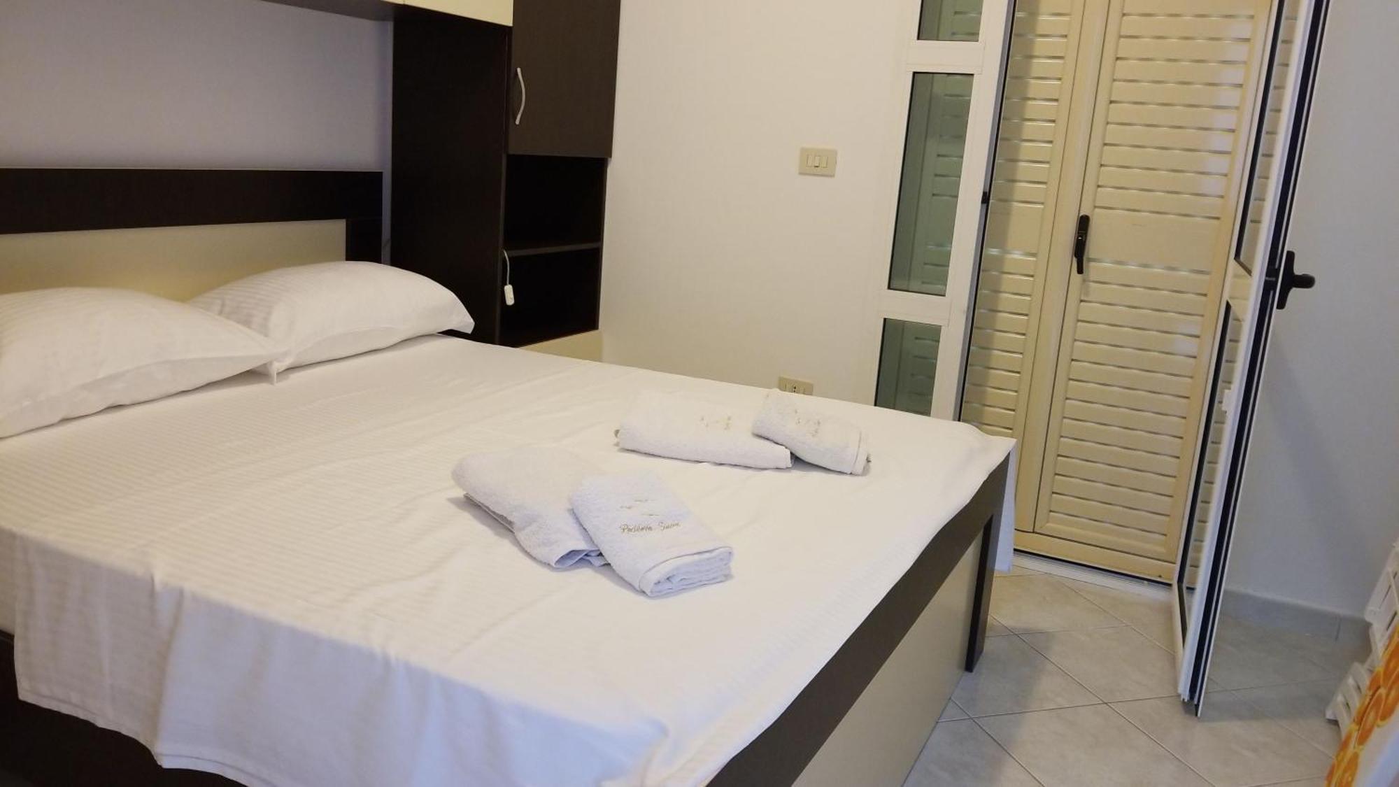 Apartments Rezidenca Sinani Orikum Bagian luar foto