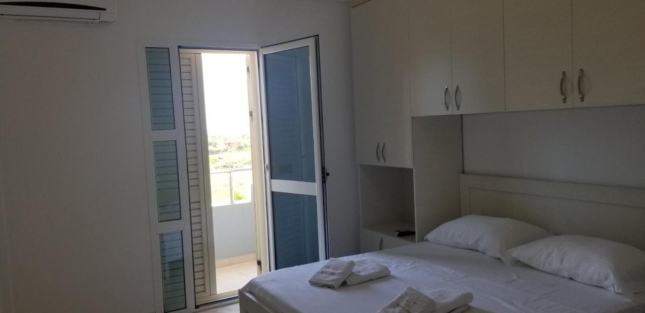Apartments Rezidenca Sinani Orikum Bagian luar foto