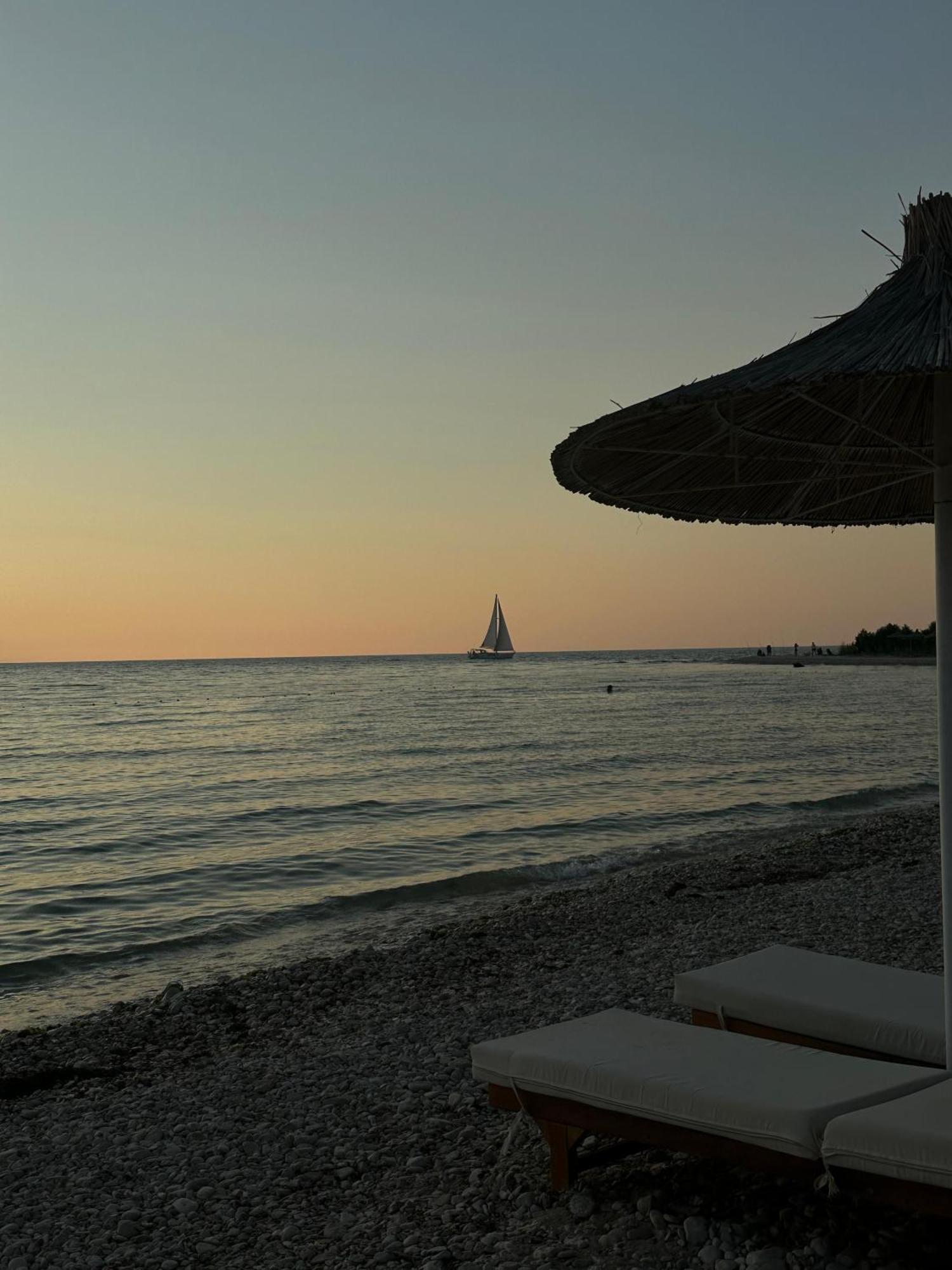 Apartments Rezidenca Sinani Orikum Bagian luar foto